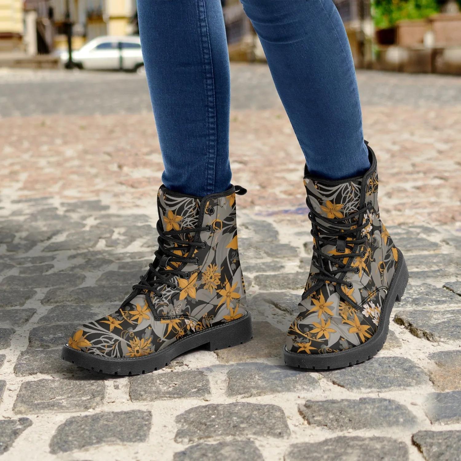 Bottes en cuir tendance "Fleurs dorées" (188)