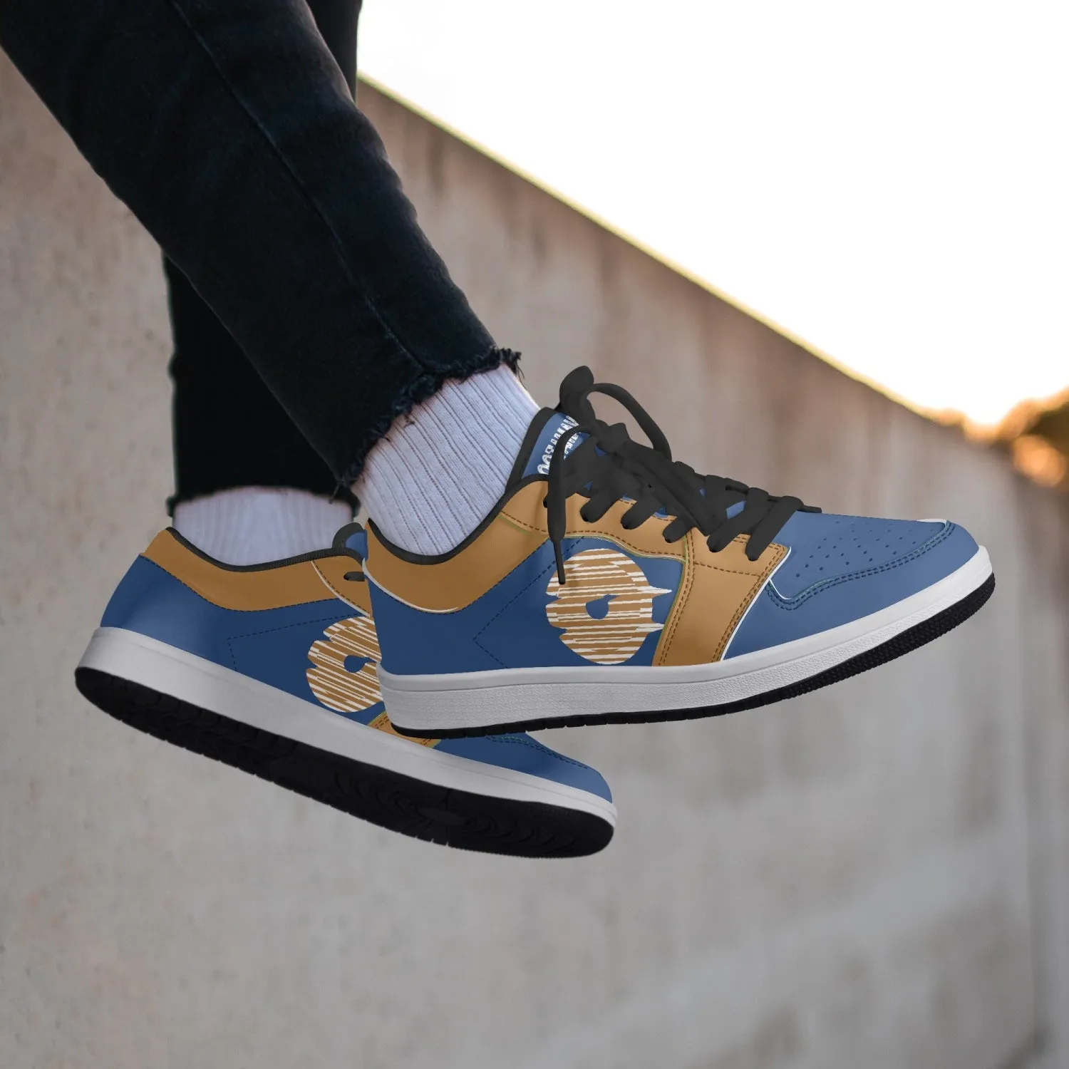 Low-Top Leather Sneakers - Blue/Orange