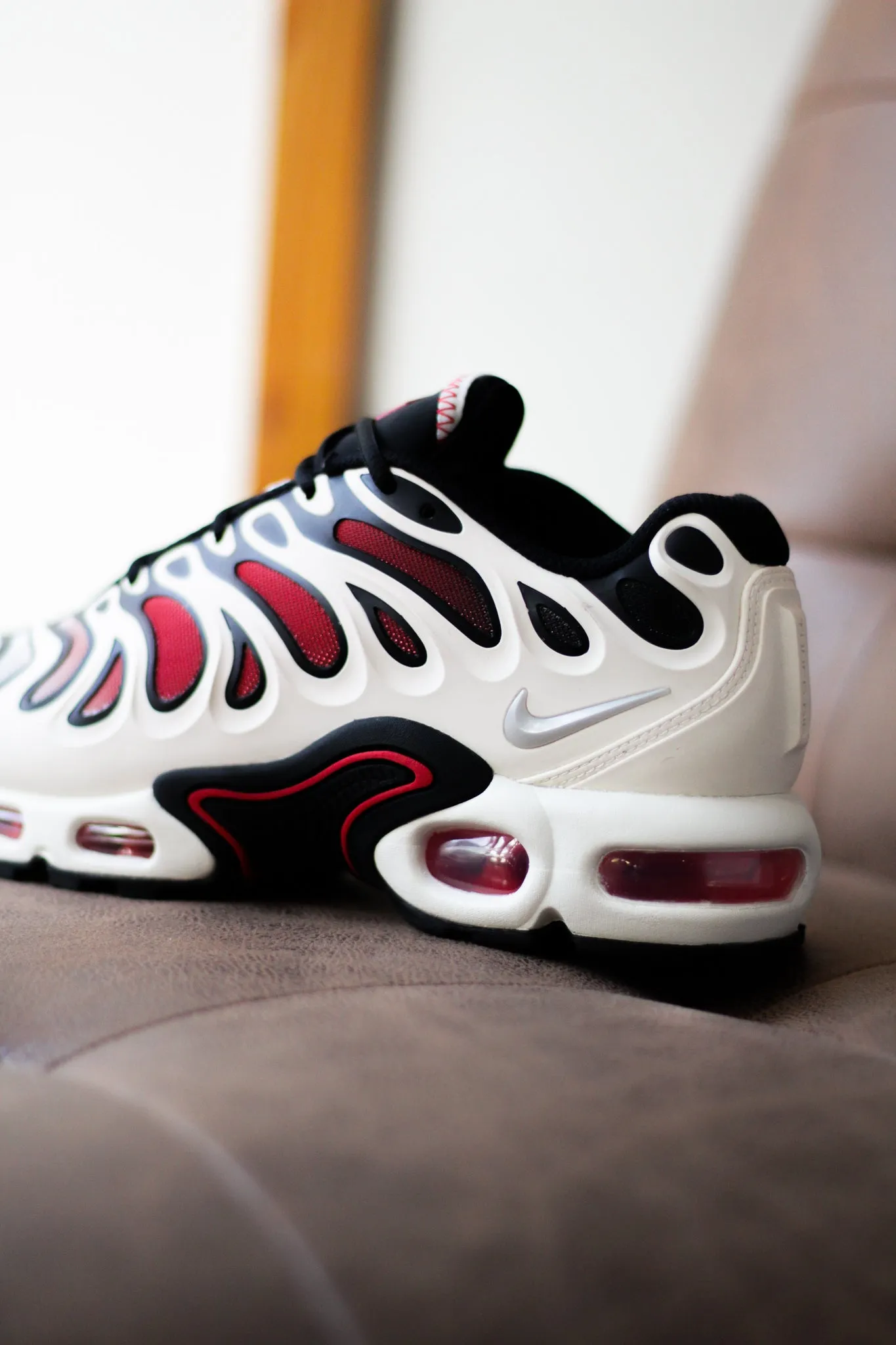 W AIR MAX PLUS DRIFT "PHANTOM/FIRE RED"